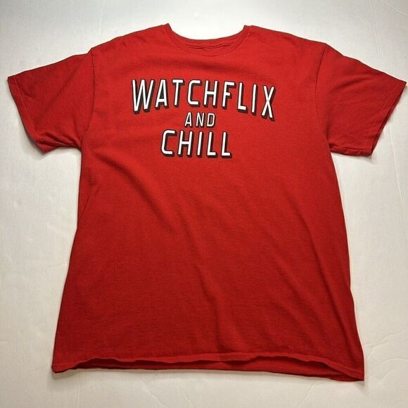 Spencers Watchflix and Chill tshirt Mens Large red - Picture 1 of 6